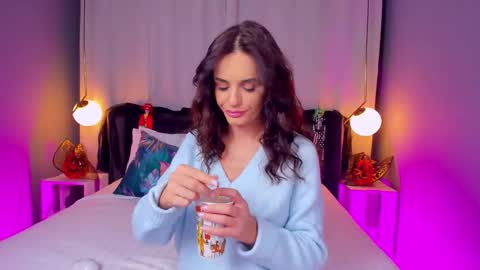 _carlawhite_ online show from 11/03/25, 04:36