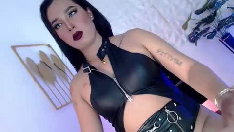 Caroline online show from 09/21/25, 06:48