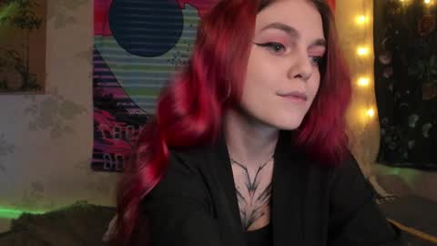 Caroline online show from 01/05/25, 01:47