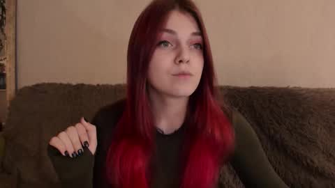 Caroline online show from 12/05/25, 01:20