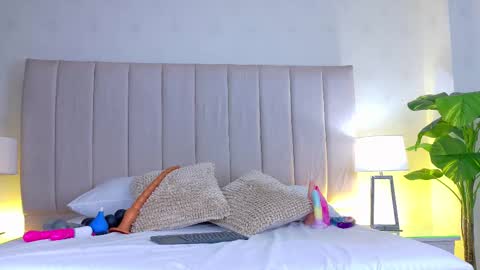 cata  online show from 02/24/26, 04:05