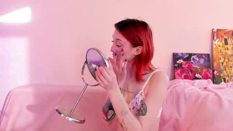 Snapshot of _ccrystaa_ chatting on 02/17/25, 05:14 Christina Chris online show from 02/17/25, 05:14