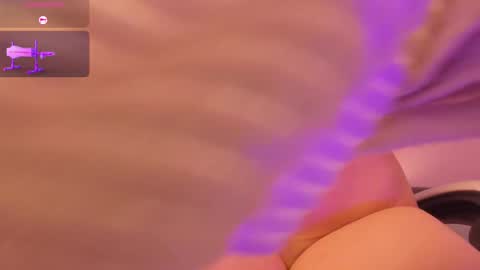 Snapshot of _celeste_moore chatting on 10/17/25, 09:45 celeste online show from 10/17/25, 09:45