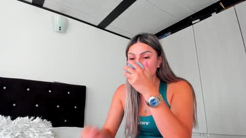 Bella  online show from 01/25/25, 10:28