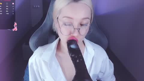 Snapshot of _chatur_babe chatting on 01/24/25, 04:06 Angelina online show from 01/24/25, 04:06