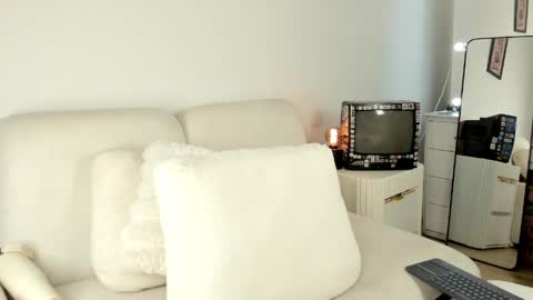 Snapshot of _cherry1 chatting on 04/23/26, 04:57 Cherry C. online show from 04/23/26, 04:57