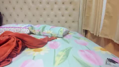 Snapshot of _cheskasexy_ chatting on 03/18/26, 05:32 Your baby online show from 03/18/26, 05:32