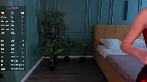 _chillbacca_ online show from 03/25/26, 12:00