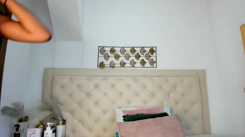 Chloe  online show from 02/23/25, 11:33