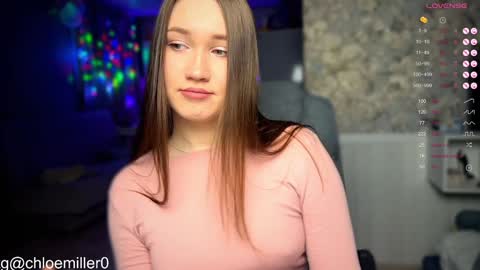 Snapshot of _chloe_miller_ chatting on 01/17/25, 04:17 _chloe_miller_ online show from 01/17/25, 04:17