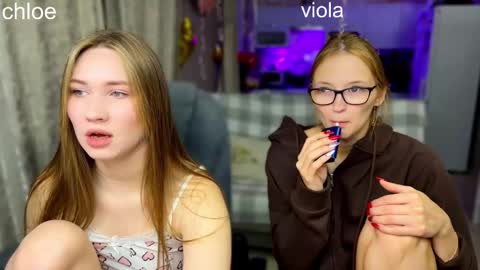 Snapshot of _chloe_miller_ chatting on 10/23/25, 07:34 _chloe_miller_ online show from 10/23/25, 07:34