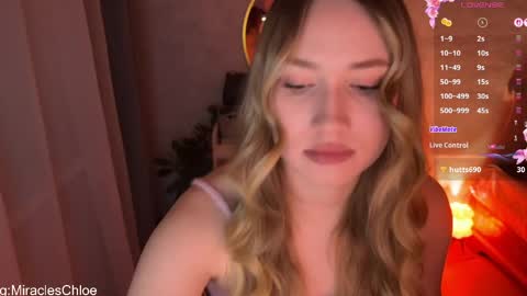 Snapshot of _chloe_miller_ chatting on 04/13/26, 06:02 _chloe_miller_ online show from 04/13/26, 06:02