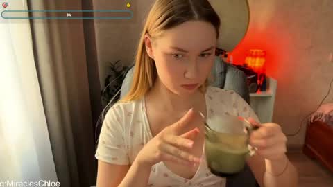 Snapshot of _chloe_miller_ chatting on 05/28/26, 01:03 _chloe_miller_ online show from 05/28/26, 01:03