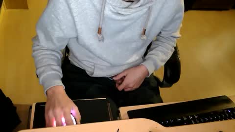  chris 87 online show from 02/18/25, 12:37