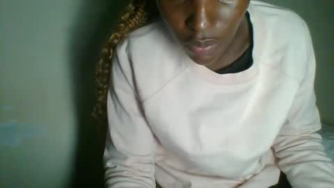 clara online show from 01/28/25, 03:25