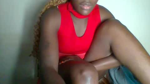 clara online show from 02/04/25, 09:07