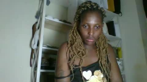 clara online show from 05/07/26, 07:47