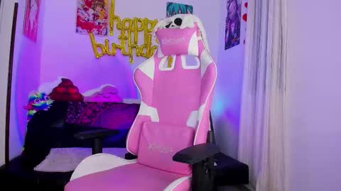  Chloe  online show from 09/16/25, 12:11