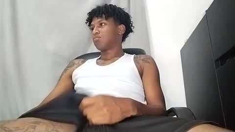 Snapshot of _cockpromise_ chatting on 12/22/24, 01:12 _cockpromise_ online show from 12/22/24, 01:12