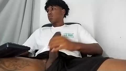 Snapshot of _cockpromise_ chatting on 02/28/25, 08:07 _cockpromise_ online show from 02/28/25, 08:07