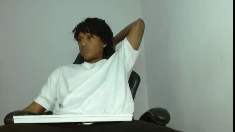 Snapshot of _cockpromise_ chatting on 10/06/25, 05:21 _cockpromise_ online show from 10/06/25, 05:21