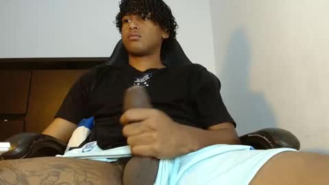 Snapshot of _cockpromise_ chatting on 10/07/25, 02:03 _cockpromise_ online show from 10/07/25, 02:03