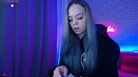 Nica online show from 12/08/24, 05:07