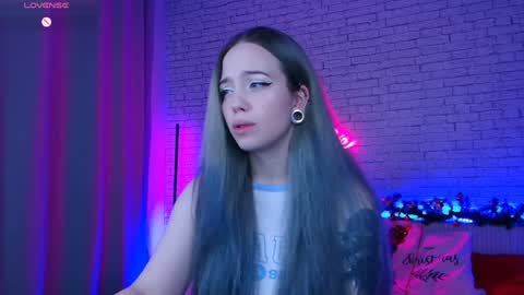 Nica online show from 12/27/24, 09:39