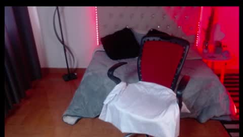 Cristal online show from 10/30/25, 07:14