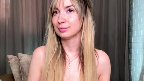 Snapshot of _crystal_moon_1 chatting on 11/04/25, 07:29 _crystal_moon_1 online show from 11/04/25, 07:29