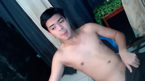 Snapshot of _cumwithrussel chatting on 03/30/26, 04:02 Russ online show from 03/30/26, 04:02