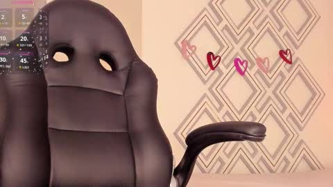 Snapshot of _curly_girl_ chatting on 02/11/25, 02:14 online show from 02/11/25, 02:14