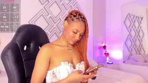 Snapshot of _curly_girl_ chatting on 02/20/25, 07:52 online show from 02/20/25, 07:52