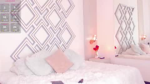 Snapshot of _curly_girl_ chatting on 03/02/25, 08:18 online show from 03/02/25, 08:18