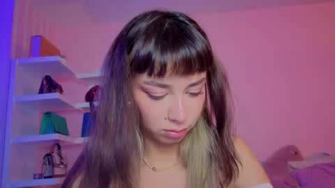 Snapshot of _cute_isabella_ chatting on 07/05/26, 04:19 _cute_isabella_ online show from 07/05/26, 04:19