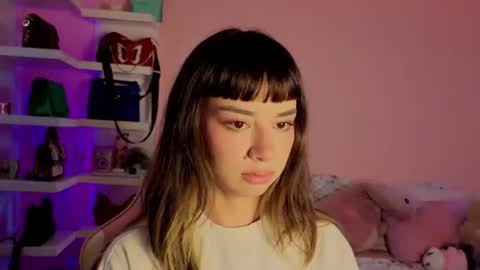 Snapshot of _cute_isabella_ chatting on 07/06/26, 11:18 _cute_isabella_ online show from 07/06/26, 11:18