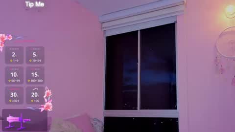 Snapshot of _cute_isabella_ chatting on 07/15/26, 11:43 _cute_isabella_ online show from 07/15/26, 11:43