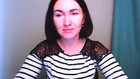 Snapshot of _cutie_and_shy_ chatting on 11/18/25, 07:24 _cutie_and_shy_ online show from 11/18/25, 07:24