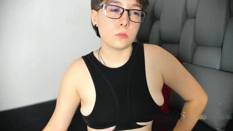 Snapshot of _daarcy chatting on 04/08/26, 03:06 Darcy online show from 04/08/26, 03:06