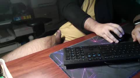 Snapshot of _daddypimp chatting on 03/20/26, 01:10 Paul online show from 03/20/26, 01:10