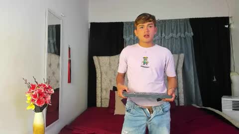 Snapshot of _daring_sexy_boys chatting on 11/09/25, 07:12 PATRICK AND LEO online show from 11/09/25, 07:12