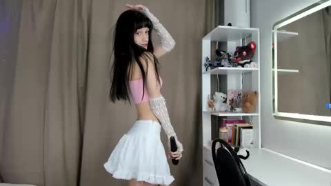 Emilia online show from 11/23/25, 01:22