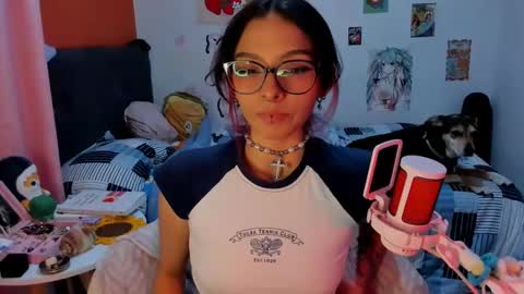 Snapshot of _dayanne_ chatting on 01/20/25, 02:43 Pao online show from 01/20/25, 02:43