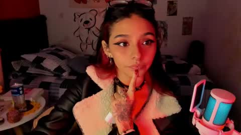 Snapshot of _dayanne_ chatting on 01/25/25, 10:50 Pao online show from 01/25/25, 10:50