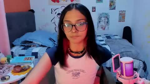 Snapshot of _dayanne_ chatting on 02/06/25, 02:44 Pao online show from 02/06/25, 02:44