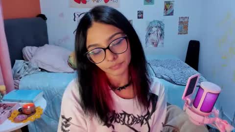 Snapshot of _dayanne_ chatting on 02/10/25, 01:57 Pao online show from 02/10/25, 01:57