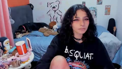 Snapshot of _dayanne_ chatting on 09/14/25, 04:22 Pao online show from 09/14/25, 04:22