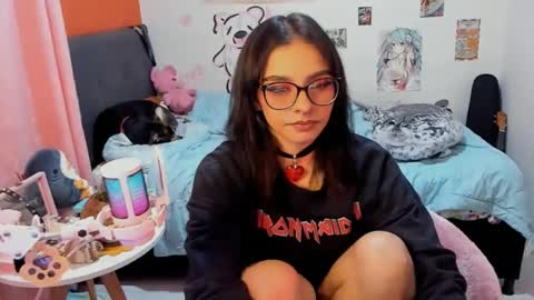 Snapshot of _dayanne_ chatting on 09/28/25, 03:01 Pao online show from 09/28/25, 03:01