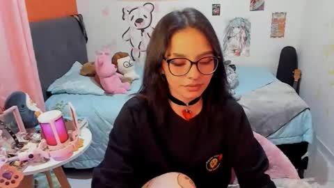 Snapshot of _dayanne_ chatting on 09/29/25, 04:17 Pao online show from 09/29/25, 04:17