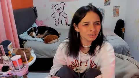 Snapshot of _dayanne_ chatting on 10/09/25, 02:53 Pao online show from 10/09/25, 02:53